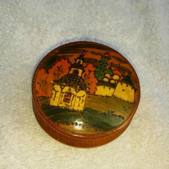 Vintage wooden trinket box - Picture 11 of 12